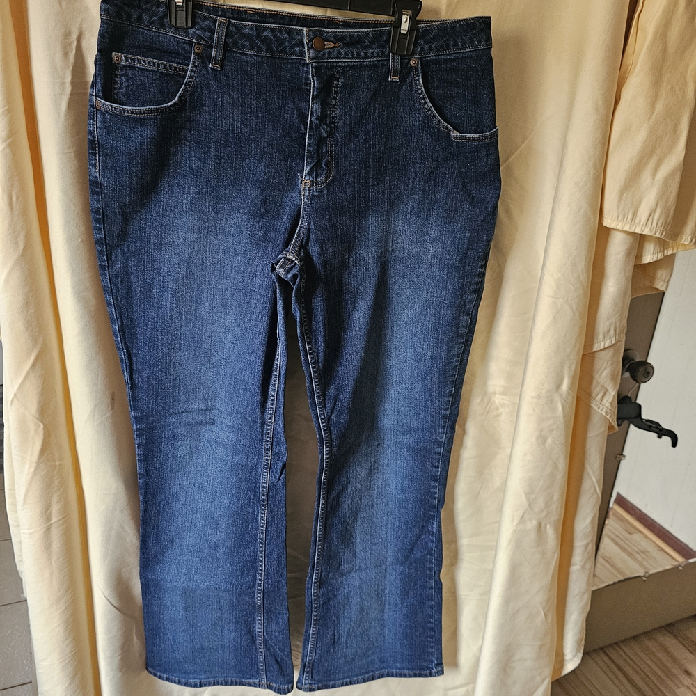Stylish Indigo Boot Cut Women's Jeans
